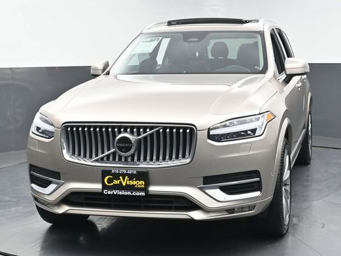 Used 2023 Volvo XC90 B6 Plus image 7
