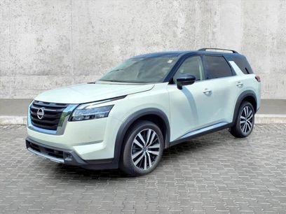 Used 2023 Nissan Pathfinder Platinum