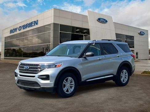 Certified 2024 Ford Explorer XLT AWD/4WD image 1
