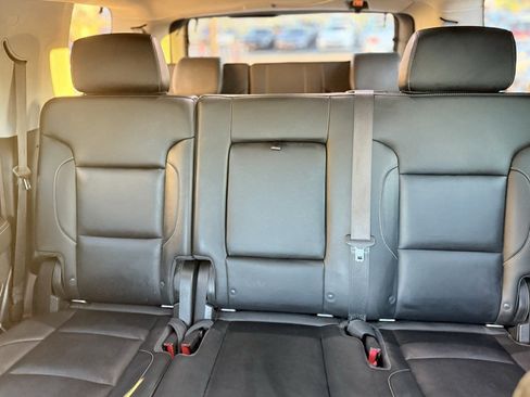 Used 2019 Chevrolet Tahoe LT RWD image 18