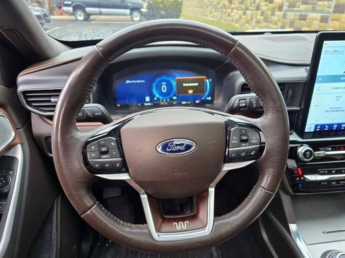 Used 2022 Ford Explorer King Ranch image 23