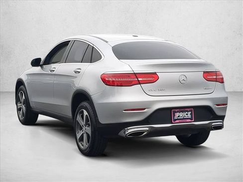 Used 2017 Mercedes-Benz GLC 300 4MATIC Coupe image 8