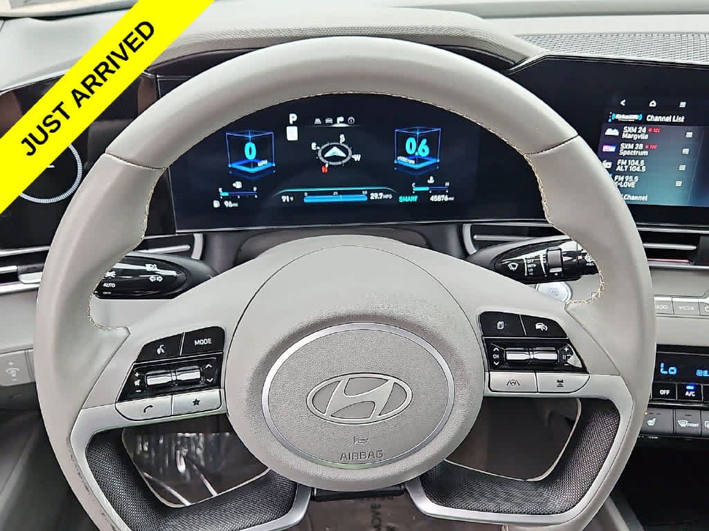 Used 2025 Hyundai Elantra SEL FWD image 19