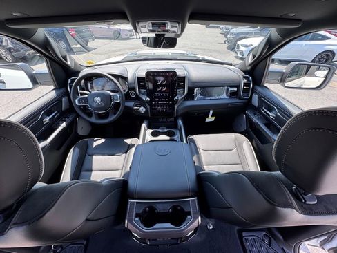 New 2026 RAM 1500 Laramie AWD/4WD image 25