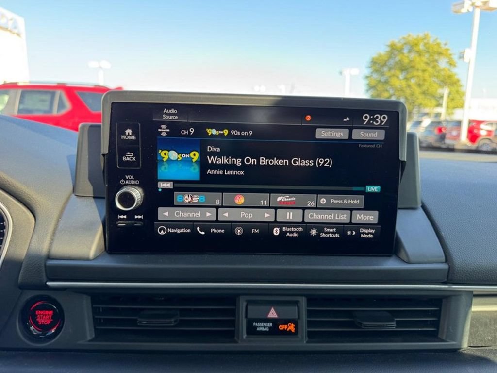 Used 2025 Honda Pilot Elite image 18