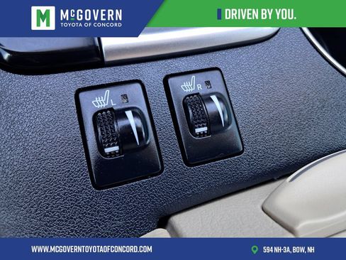 Used 2019 Toyota Highlander XLE AWD/4WD image 23