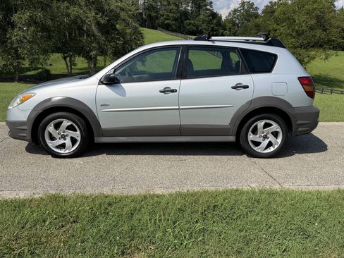 Used 2005 Pontiac Vibe w/ Power Group Value Package FWD image 2