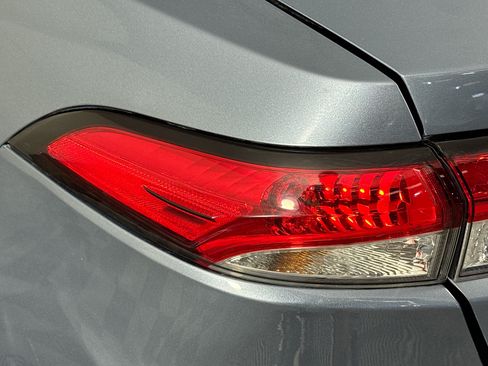 Used 2024 Toyota Corolla LE FWD image 33