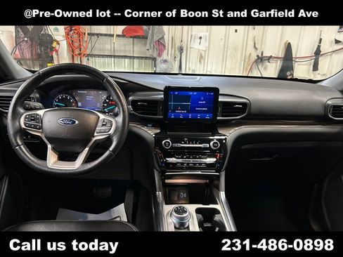 Used 2023 Ford Explorer Limited AWD/4WD image 18