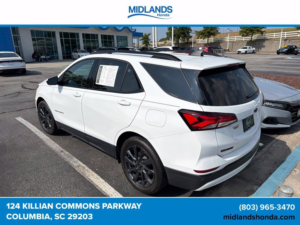 Used 2024 Chevrolet Equinox RS w/ LPO, Floor Liner Package FWD image 2