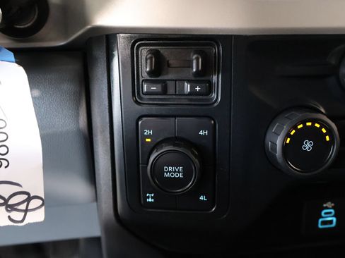 Used 2023 Ford F250 XL w/ STX Appearance Package AWD/4WD image 7