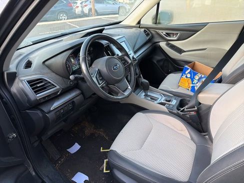 Used 2023 Subaru Forester Premium AWD/4WD image 4