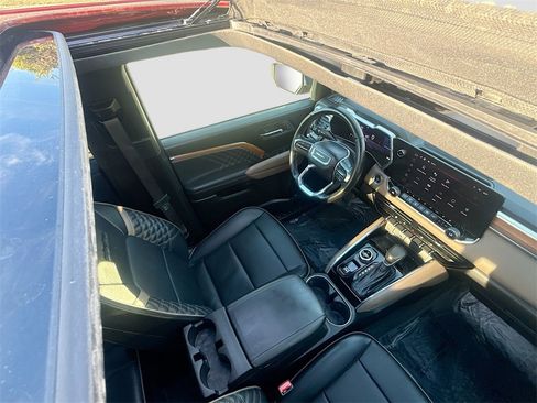 Used 2023 GMC Canyon Denali image 23