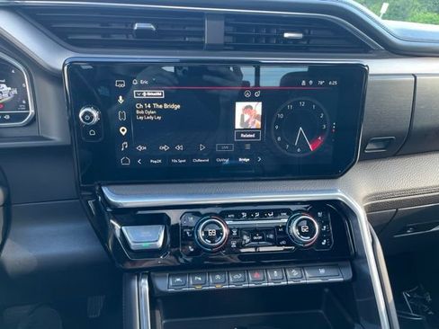 Used 2022 GMC Sierra 1500 Denali AWD/4WD image 26