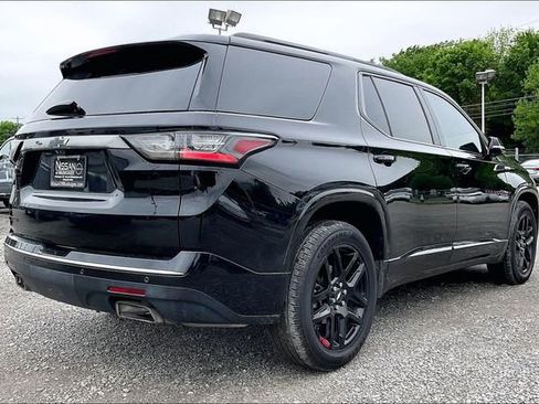 Used 2020 Chevrolet Traverse Premier w/ Redline Edition FWD image 6