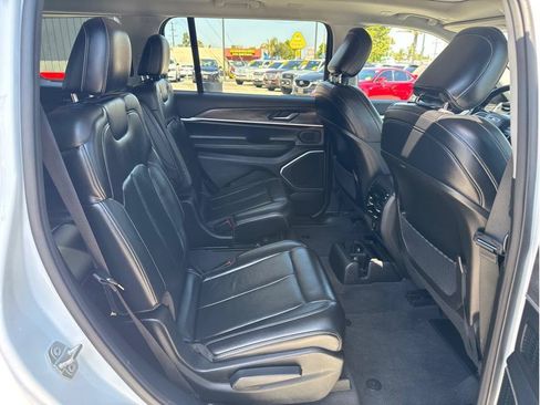 Used 2021 Jeep Grand Cherokee L Limited AWD/4WD image 41