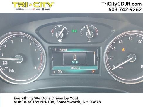 Used 2018 Buick Enclave Essence image 21