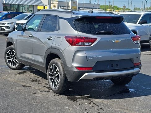 Used 2025 Chevrolet TrailBlazer LT AWD/4WD image 47