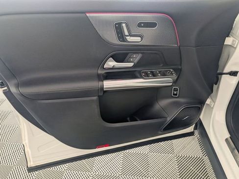 Used 2021 Mercedes-Benz GLA 250 GLA 250 image 10