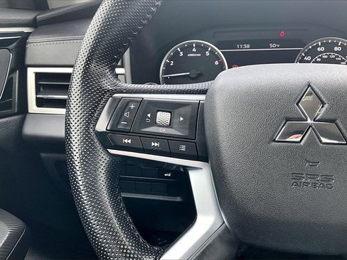 Used 2022 Mitsubishi Outlander SEL image 18