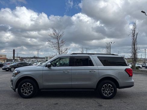 Used 2024 Ford Expedition Max XLT image 16
