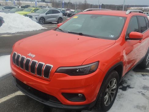 Used 2021 Jeep Cherokee Latitude Lux w/ Comfort/Convenience Group image 2