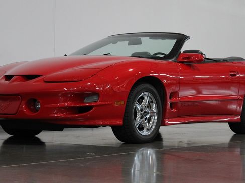 Used 1999 Pontiac Firebird Trans Am RWD image 38