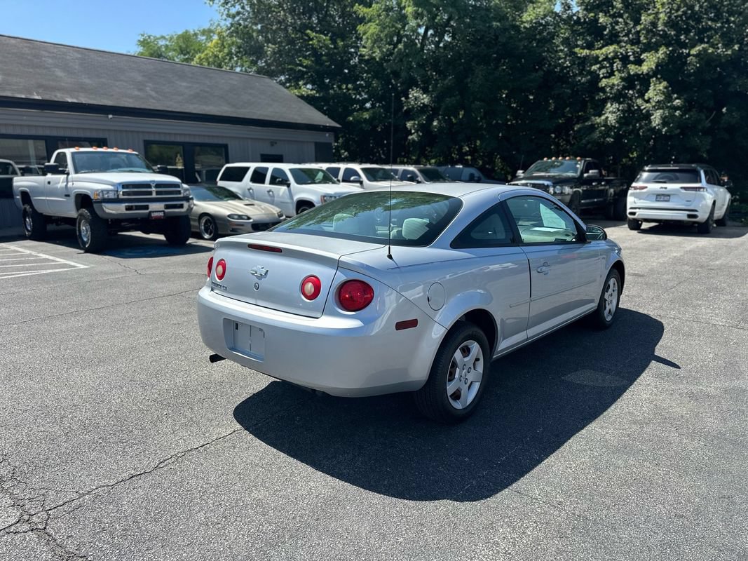 Used 2007 Chevrolet Cobalt LS FWD image 4