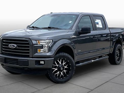 Used 2017 Ford F150 XL w/ Equipment Group 101A Mid AWD/4WD image 2