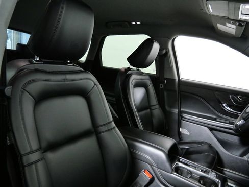 Certified 2022 Lincoln Corsair FWD image 12