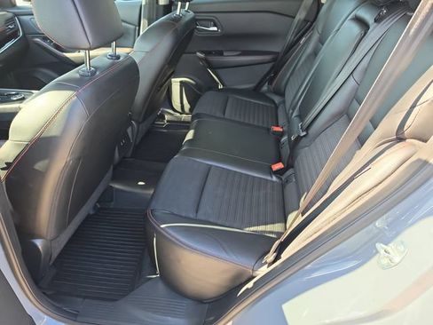 Certified 2025 Nissan Rogue SV AWD/4WD image 17