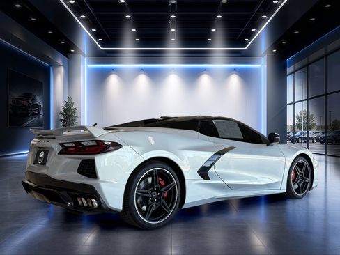 Used 2021 Chevrolet Corvette Stingray Premium Conv w/ Z51 Performance Package RWD image 4