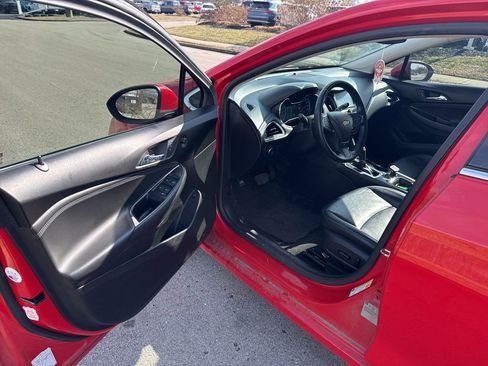 Used 2017 Chevrolet Cruze Premier image 5