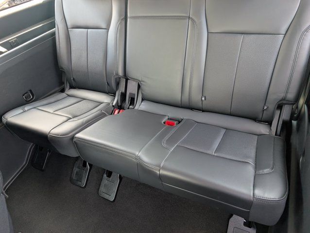 Used 2024 Ford Expedition XLT RWD image 33