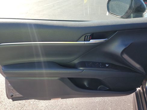 Used 2024 Toyota Camry XSE FWD image 13