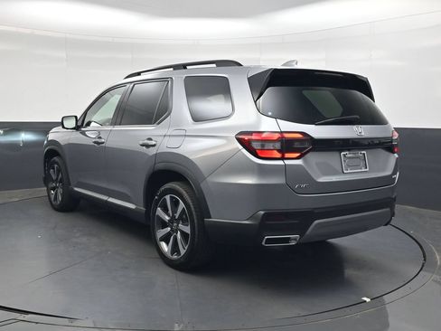Used 2023 Honda Pilot Elite image 6