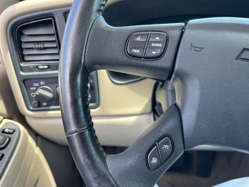 Used 2005 Chevrolet Suburban LT w/ Preferred Equipment Group AWD/4WD image 23