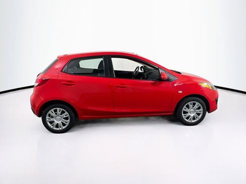 Used 2014 MAZDA MAZDA2 Sport FWD image 4