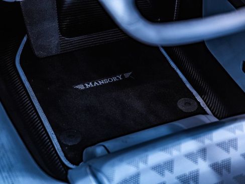 Used 2018 Ford GT RWD image 4