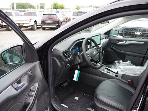 New 2025 Ford Escape Base w/ PHEV Premium Package image 10