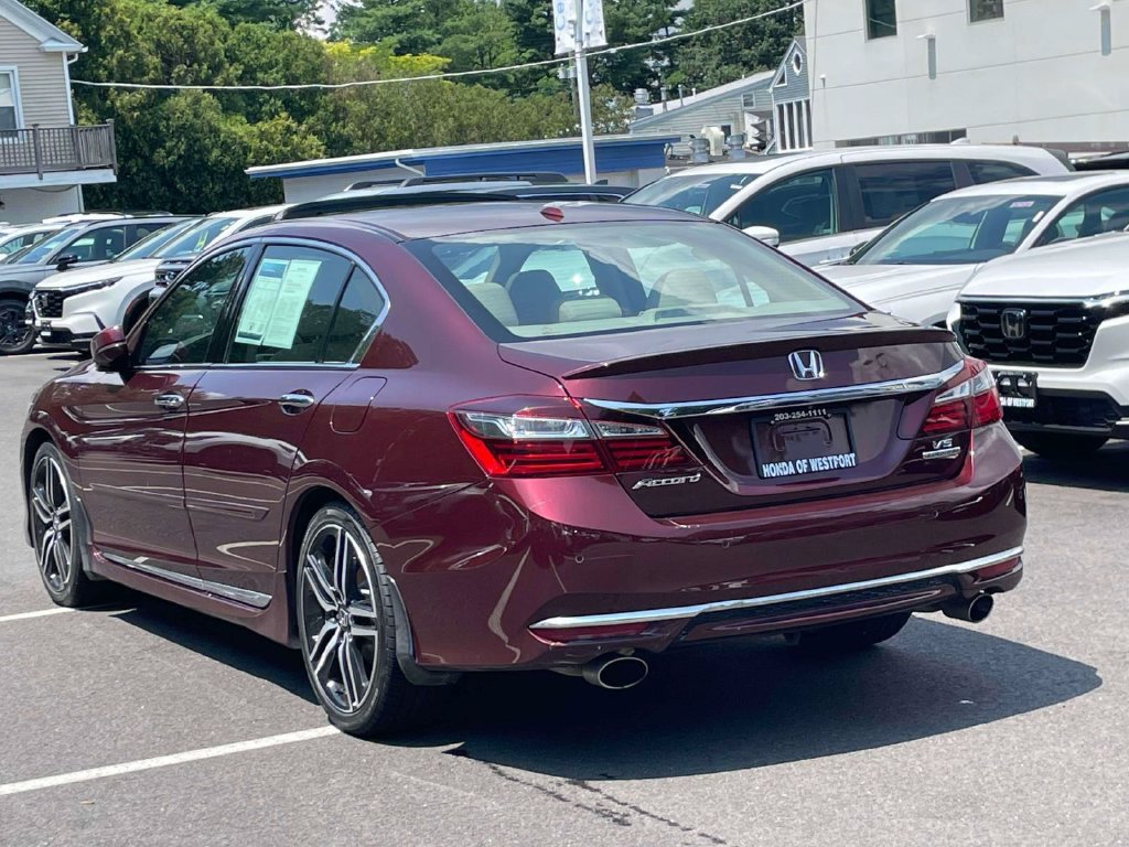 Used 2016 Honda Accord Touring image 6