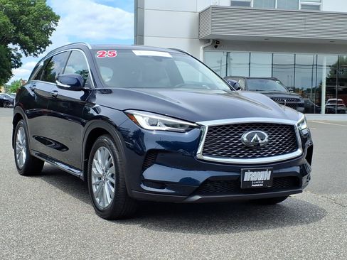 Used 2025 INFINITI QX50 Luxe AWD/4WD image 2
