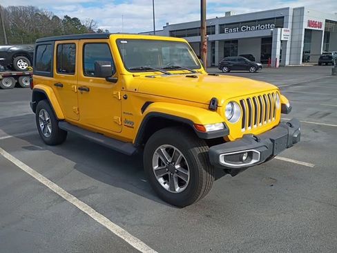 Used 2021 Jeep Wrangler Unlimited Sahara image 3