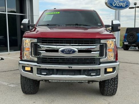 Used 2019 Ford F250 XLT w/ XLT Premium Package AWD/4WD image 2