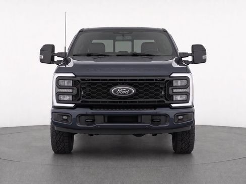 Used 2025 Ford F350 XLT w/ Black Appearance Package AWD/4WD image 2