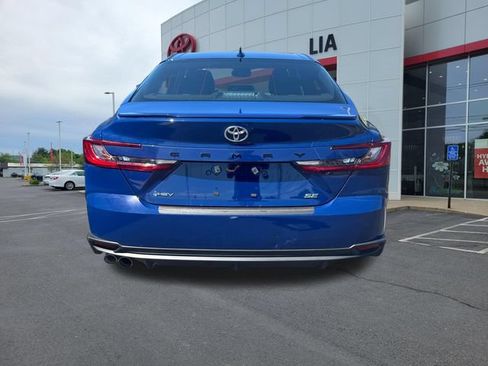 Used 2025 Toyota Camry SE w/ Convenience Package FWD image 4