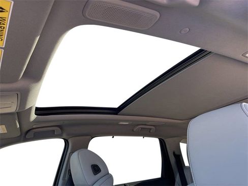 Certified 2026 Acura MDX FWD w/ Technology Package image 24