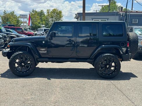 Used 2015 Jeep Wrangler Unlimited Sahara AWD/4WD image 4