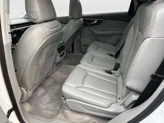 Used 2019 Audi Q7 3.0T Premium Plus w/ Premium Plus Package AWD/4WD image 13