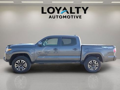 Used 2023 Toyota Tacoma TRD Sport image 2